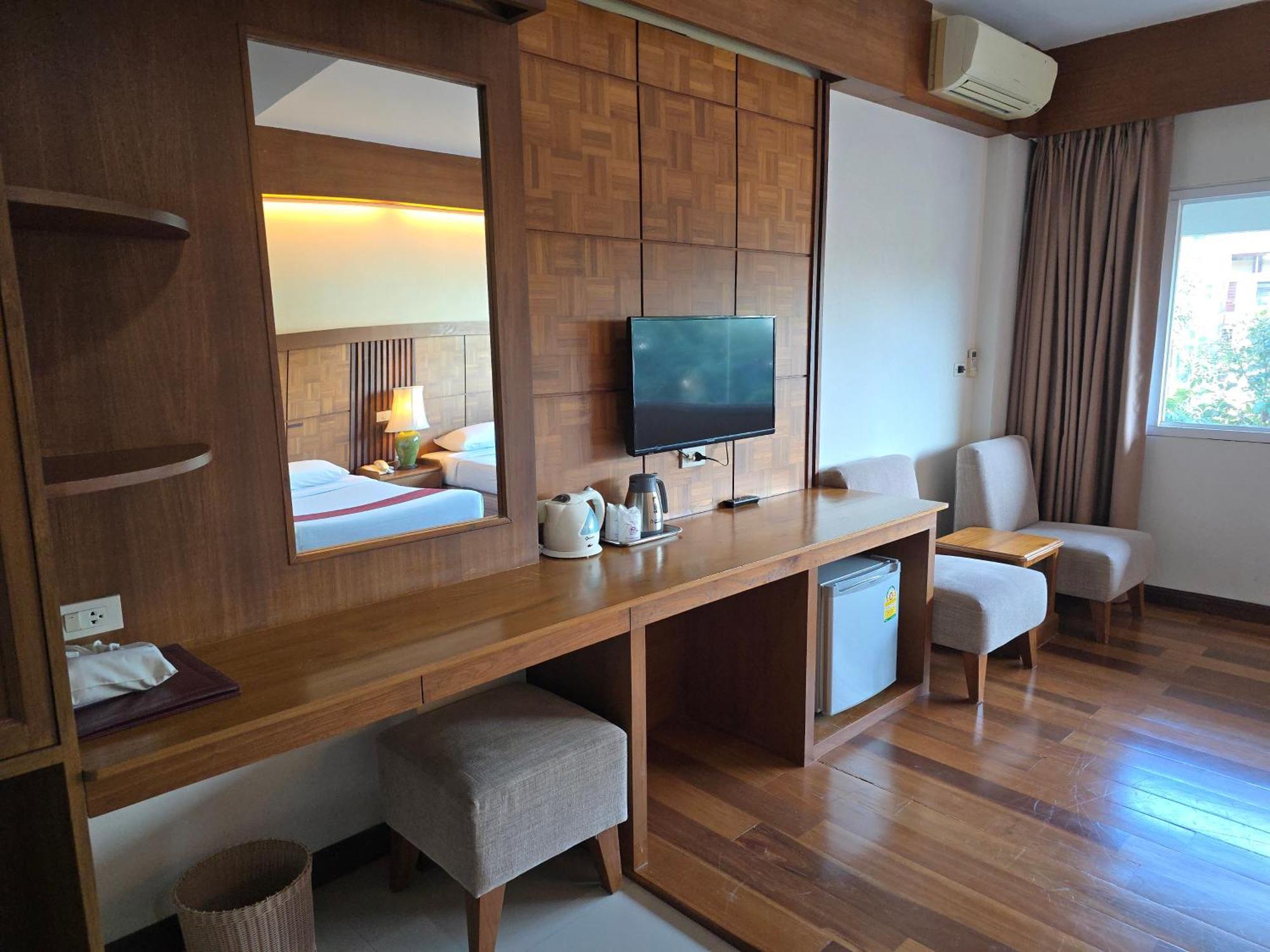 Chiang Mai Phucome Hotel Экстерьер фото